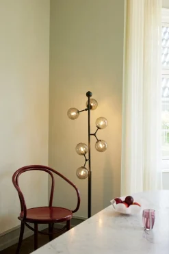 Atom golvlampa