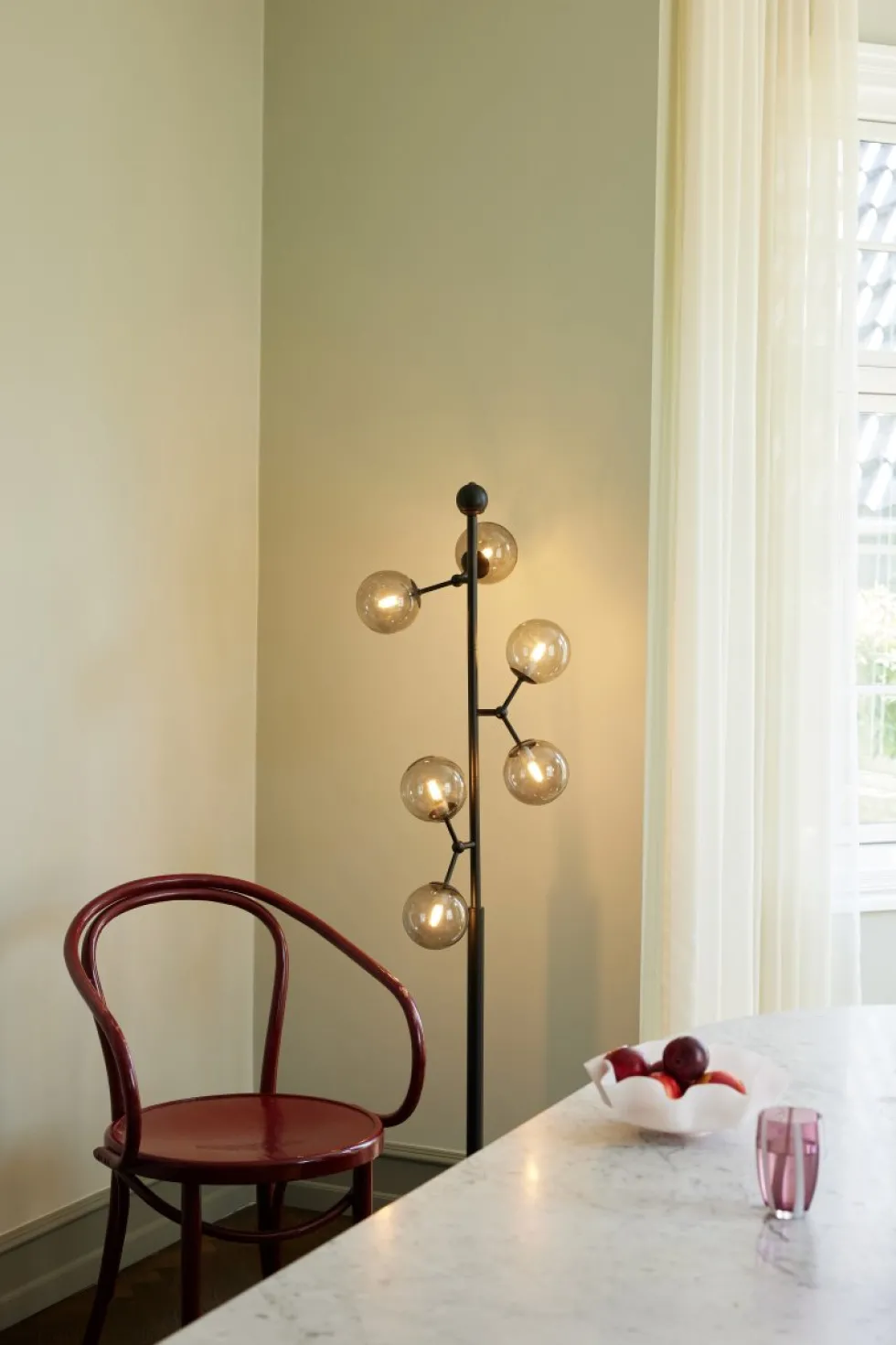 Atom golvlampa