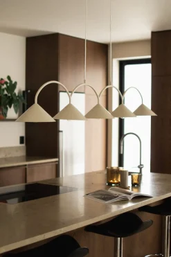Curve 165cm taklampa