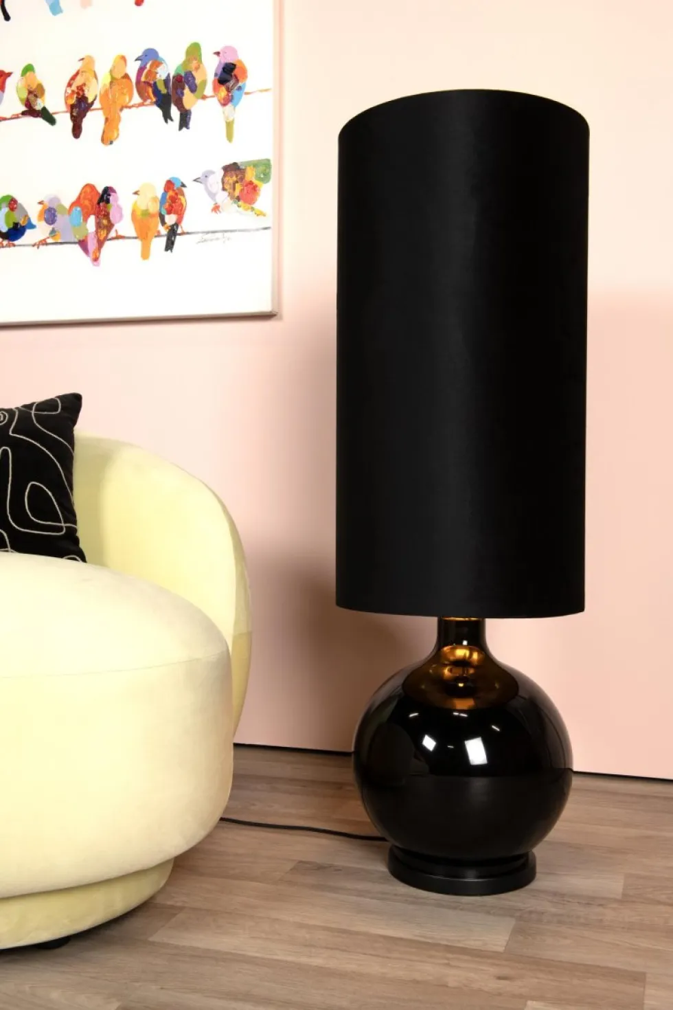 Esterad golvlampa