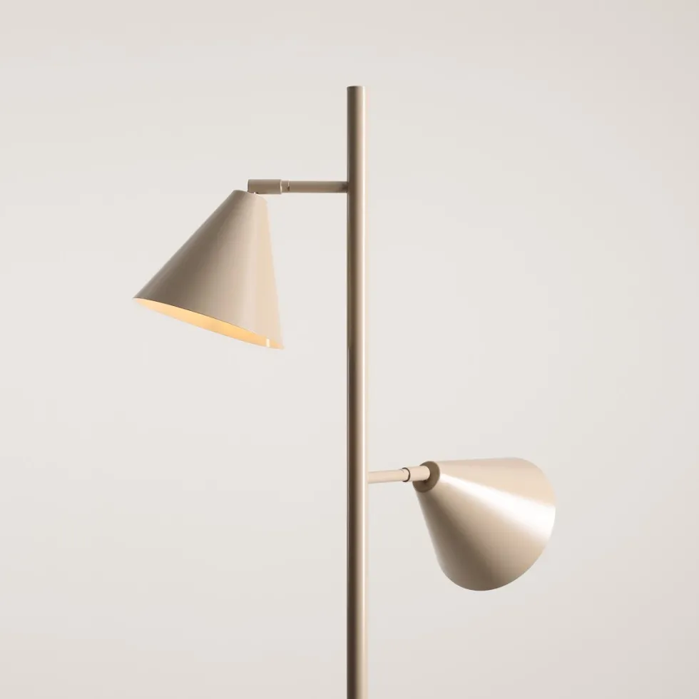 Form 2 golvlampa