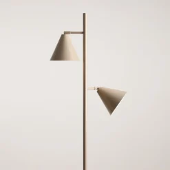Form 2 golvlampa