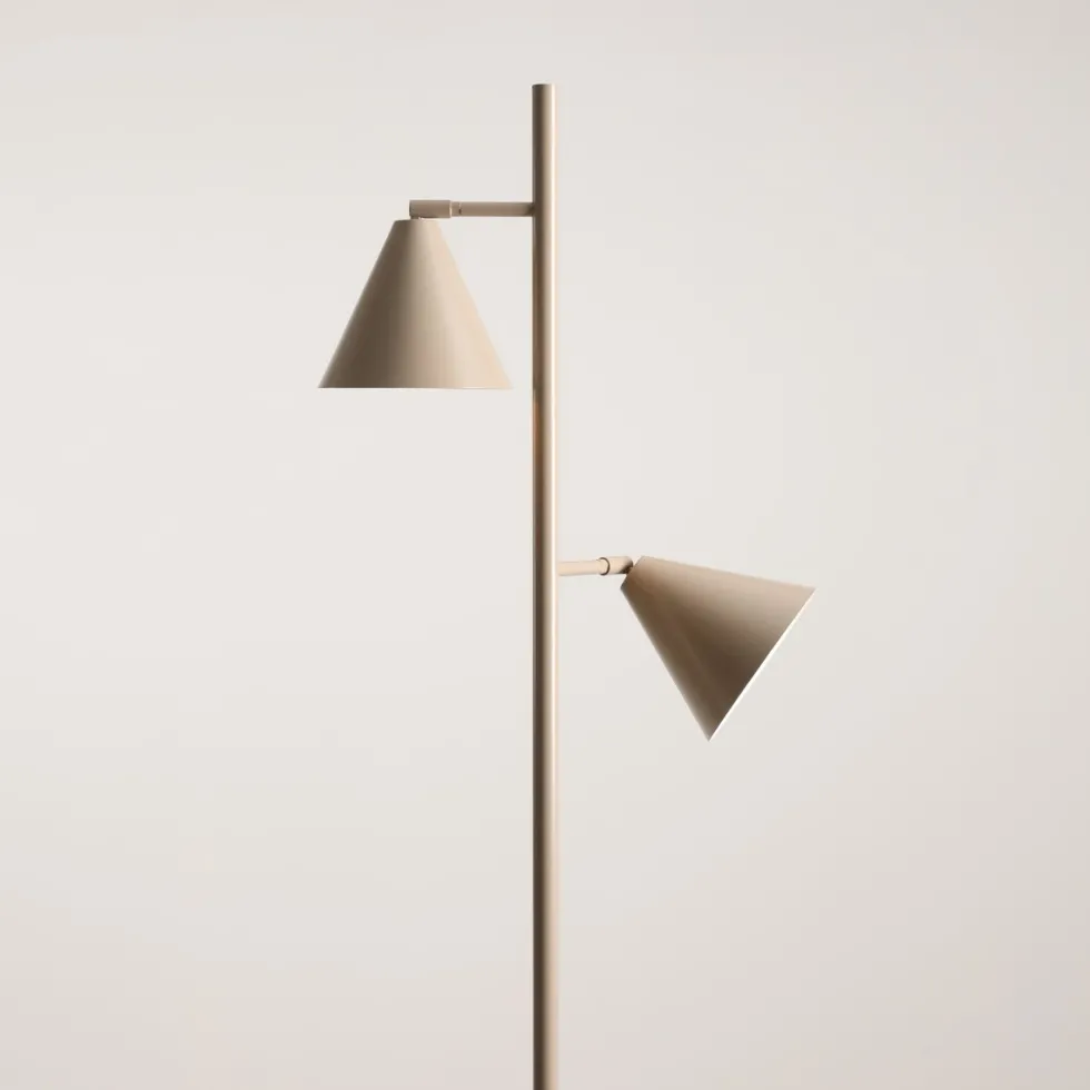 Form 2 golvlampa