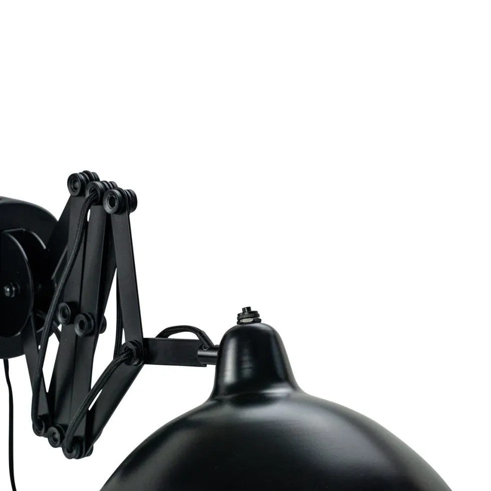 Futura 60cm vägglampa