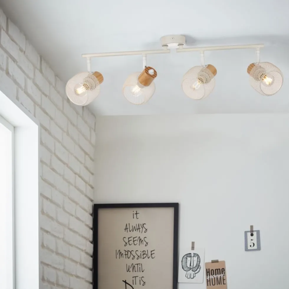 Giada 4 spotlight