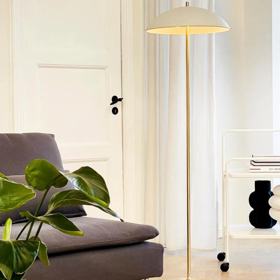 Globus golvlampa