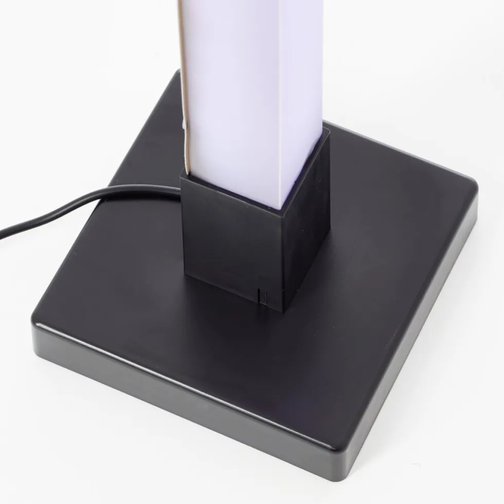 Neele golvlampa
