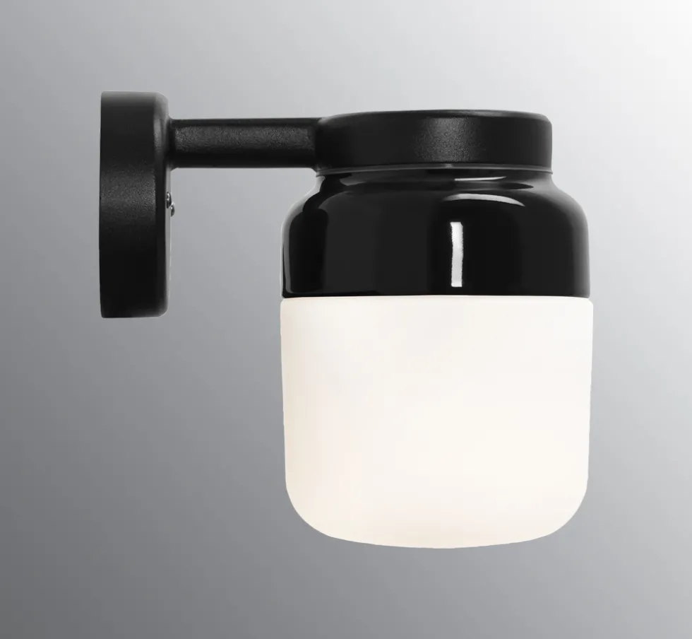 Ohm Wall 140/205 badrumslampa