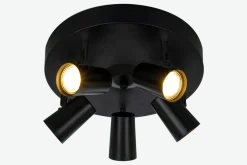 Pilot 5 spotlight