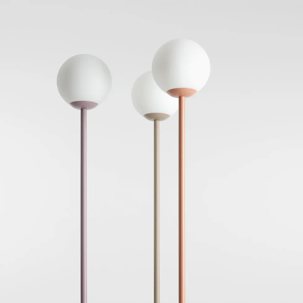 Pinne golvlampa