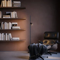 Thin golvlampa