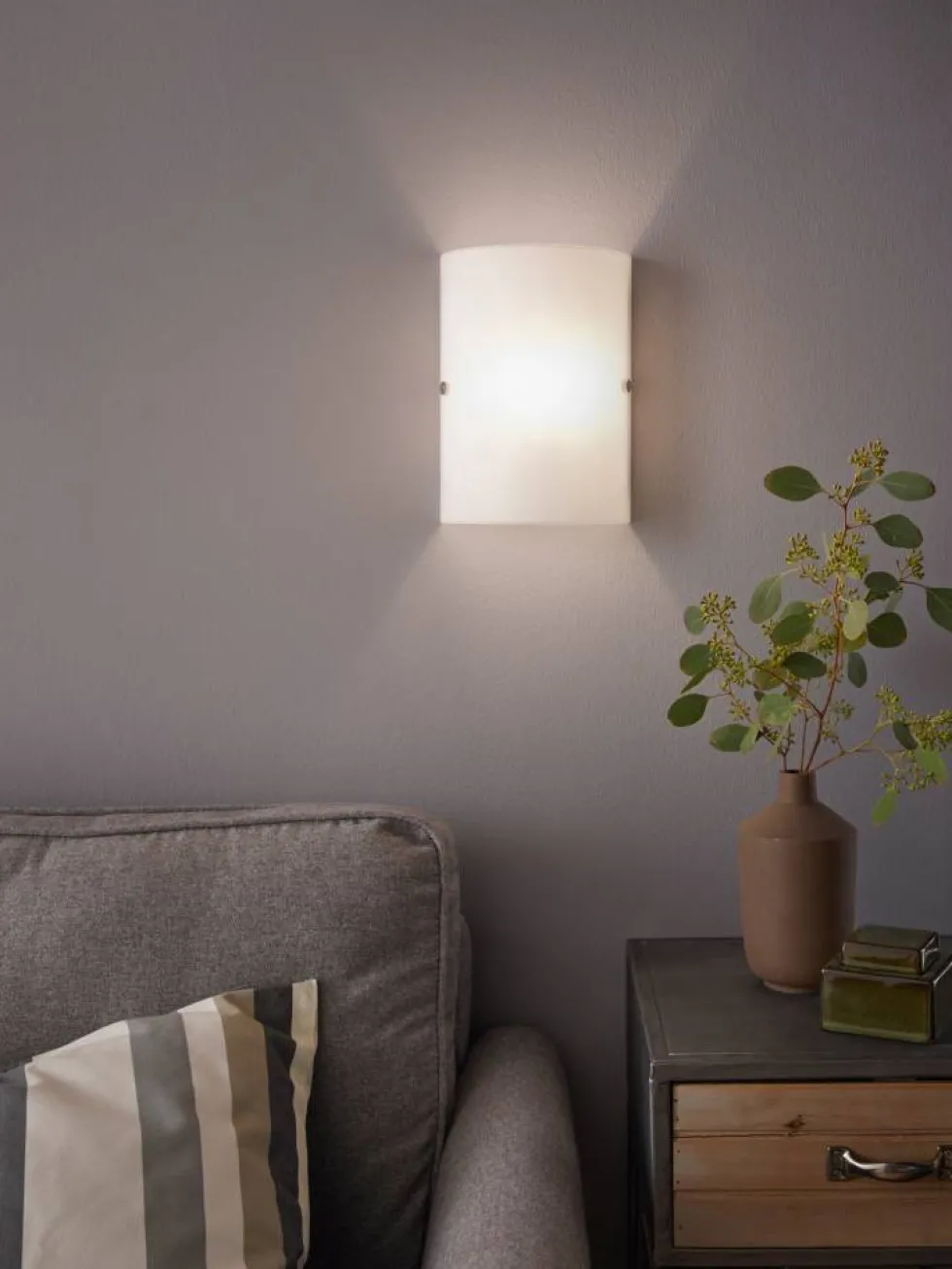 Troy 18cm vägglampa