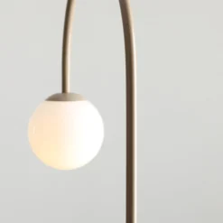 Una golvlampa
